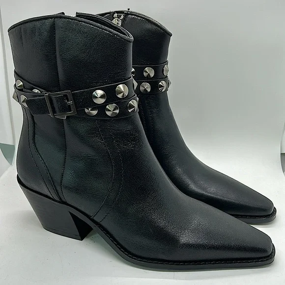 Zara NWT Black Leather Studded Heel Ankle
Booties Shoes **Size 39/US 8**🔥🔥 - Picture 1 of 7